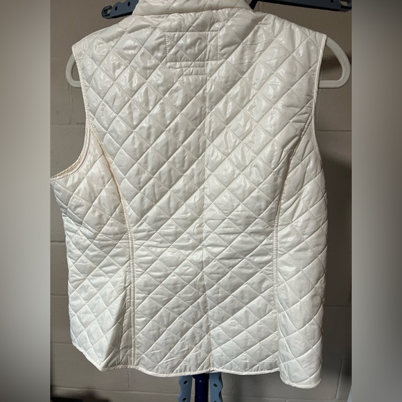 Van Heusen cream, quilted vest - Picture 6 of 7
